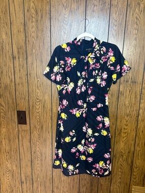 banana republic satin puff sleeve wrap dress Banana Republic Satin Puff-Sleeve Wrap Dress in Purple Size 2